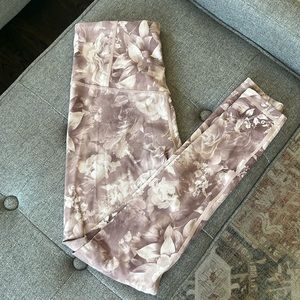 Athleta Elation leggings size XS